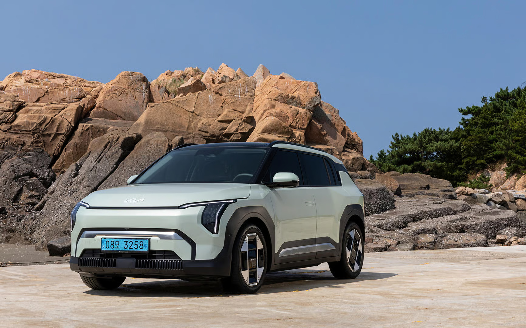 Kia EV3 Meraih Penghargaan di Kategori Compact SUV dari Women’s Worldwide Car of The Year 2025