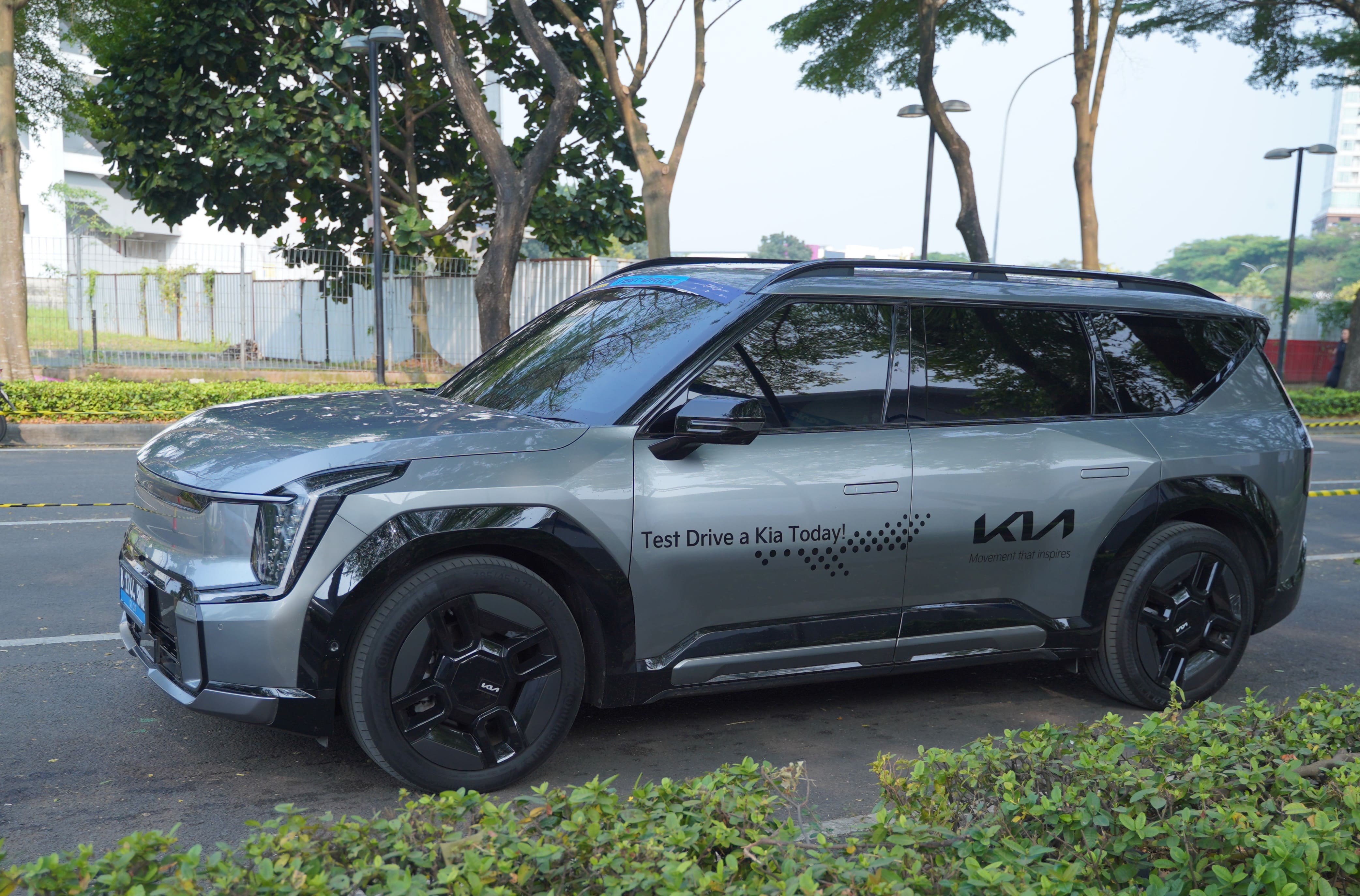 Dua Ikon Elektrifikasi Kia, EV9 GT-Line dan EV6 GT-Line, Tampil Menggoda di GIIAS 202