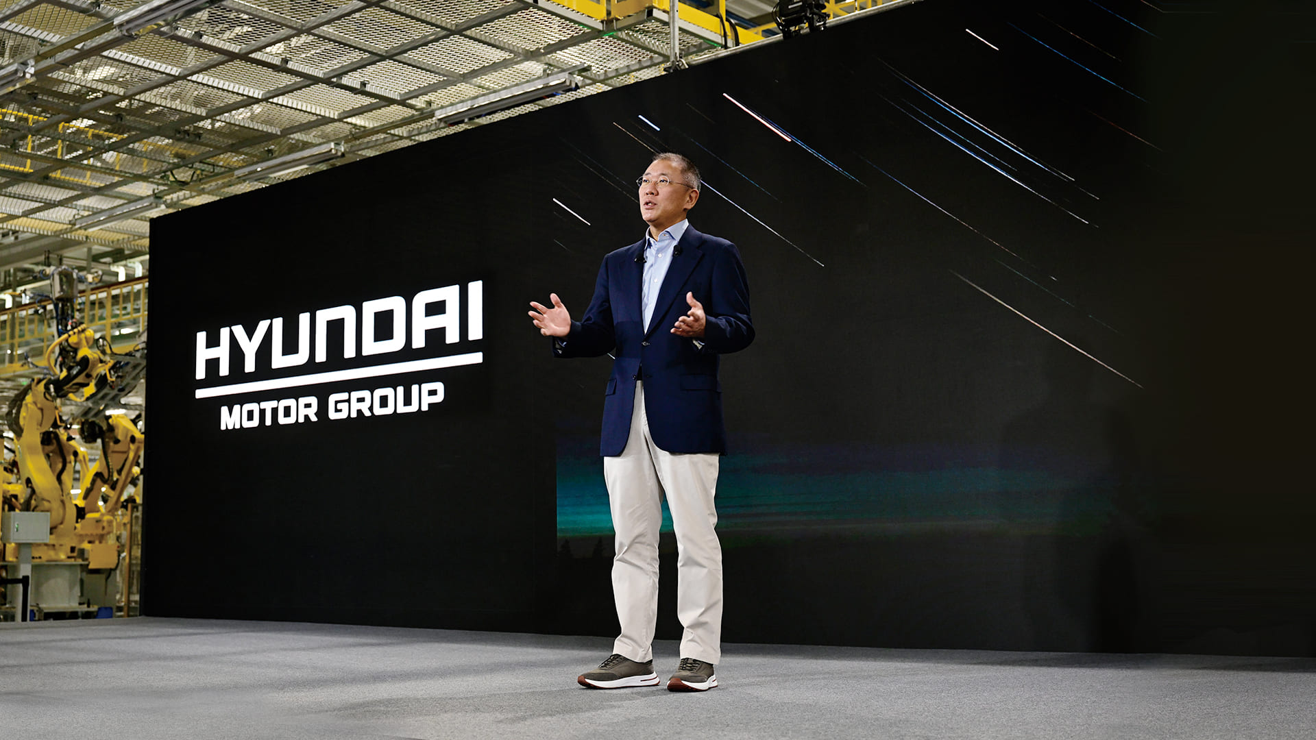 Hyundai Motor Group Executive Chair Euisun Chung dan Keluarga Chung Meraih Penghargaan Automotive News Centennial