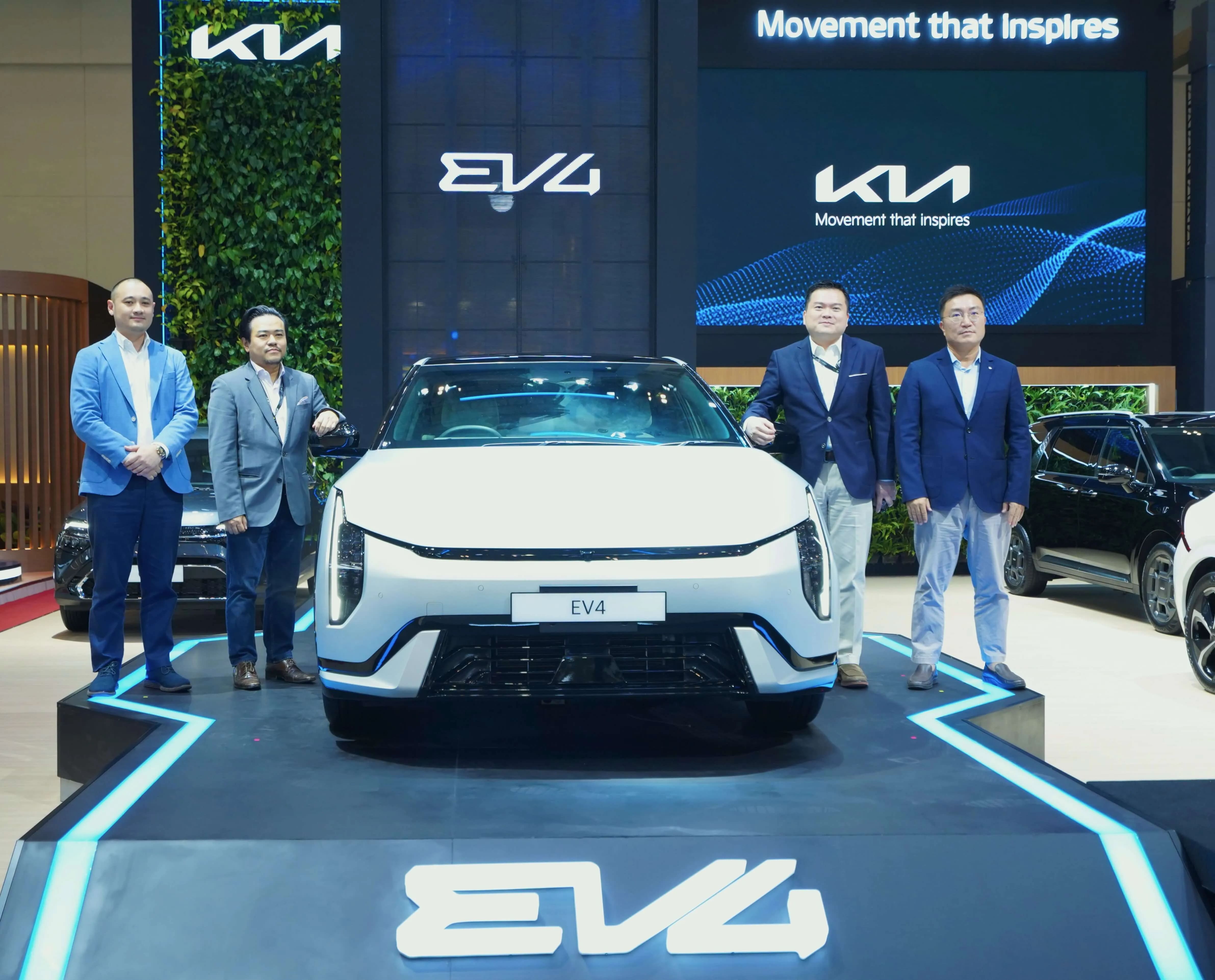 Kia Tampilkan EV4 Secara Perdana di Indonesia dalam Ajang Gaikindo Indonesia International Auto Show 2025